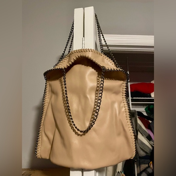 Stylish Tan Chain-Trimmed Women's Bag - Picture 1 of 3